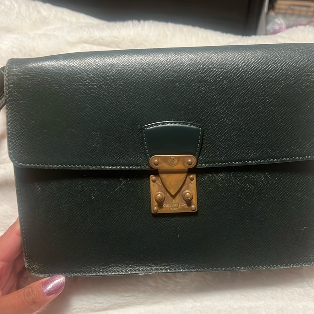LOUIS VUITTON VINTAGE LARGE WRAIST BAG​